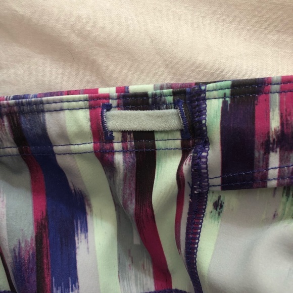 Athleta multicolor crop legging - Picture 6 of 8